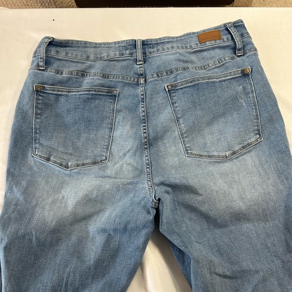 Judy Blue Light Blue skinny Jeans - Picture 3 of 11